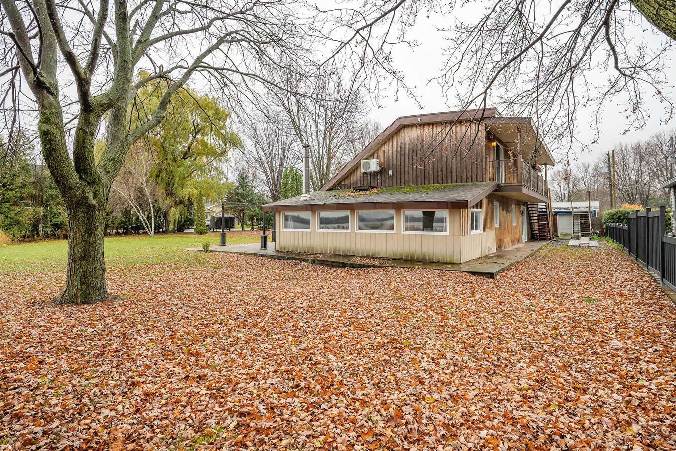 Veranda - 100 Rue Berton, Saint-Blaise-Sur-Richelieu, QC - Outdoor