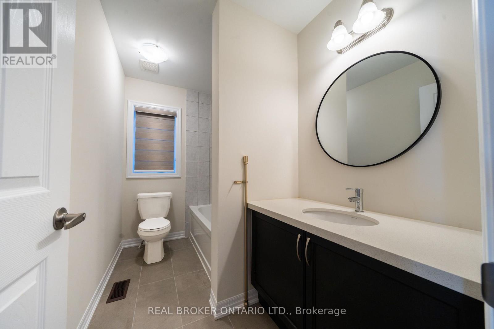 6 Northrop Avenue N, Clarington, ON - Indoor Photo Showing Bathroom