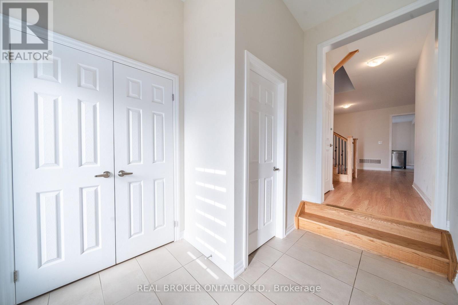 6 Northrop Avenue N, Clarington, ON - Indoor Photo Showing Other Room