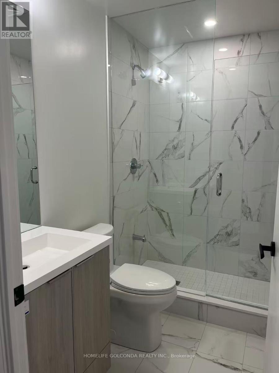 2101 - 8 Interchange Way, Vaughan, ON - Indoor Photo Showing Bathroom