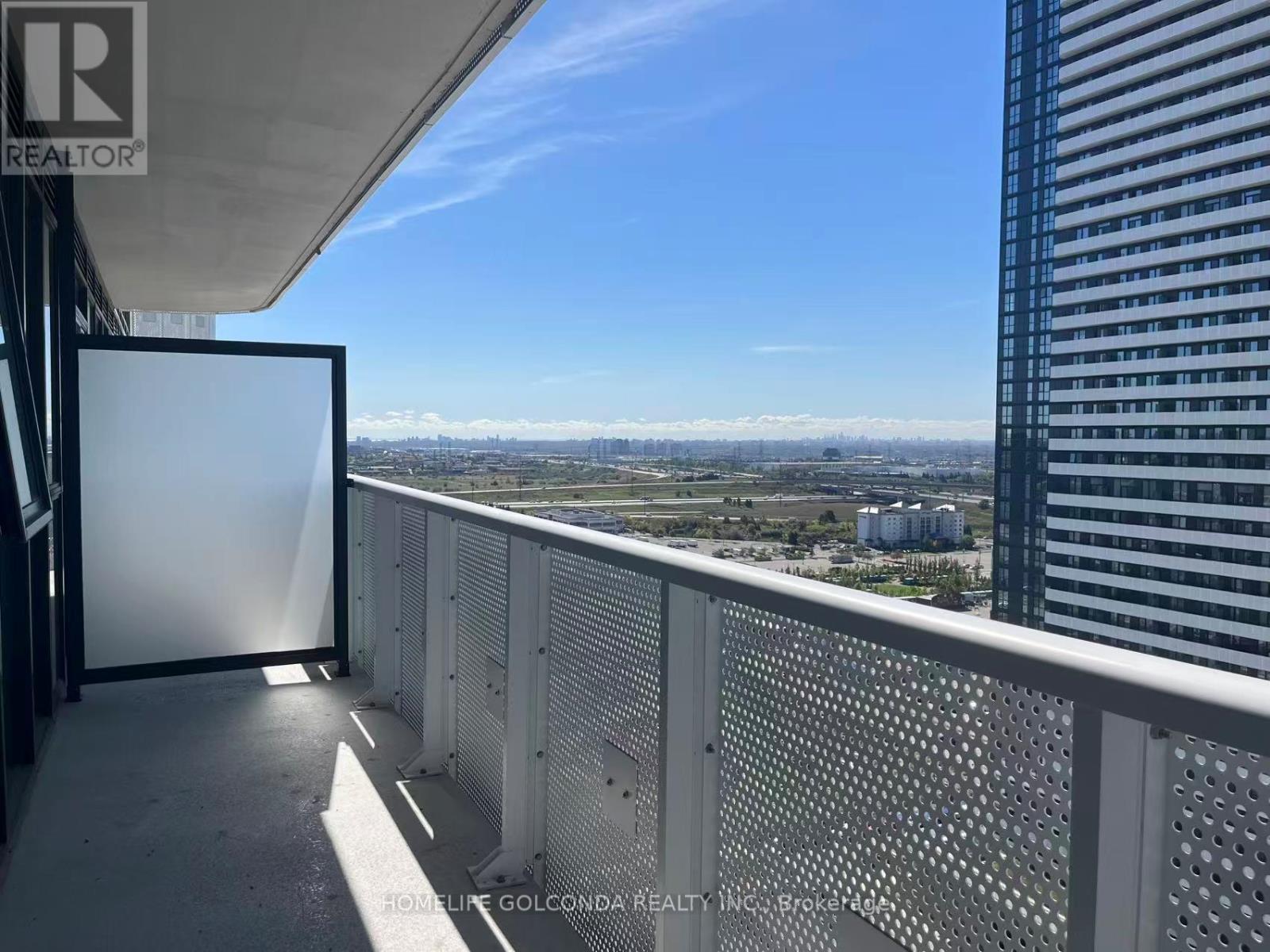 2101 - 8 Interchange Way, Vaughan, ON - Outdoor With Exterior