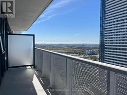 2101 - 8 INTERCHANGE WAY Vaughan, ON L4K 0R2