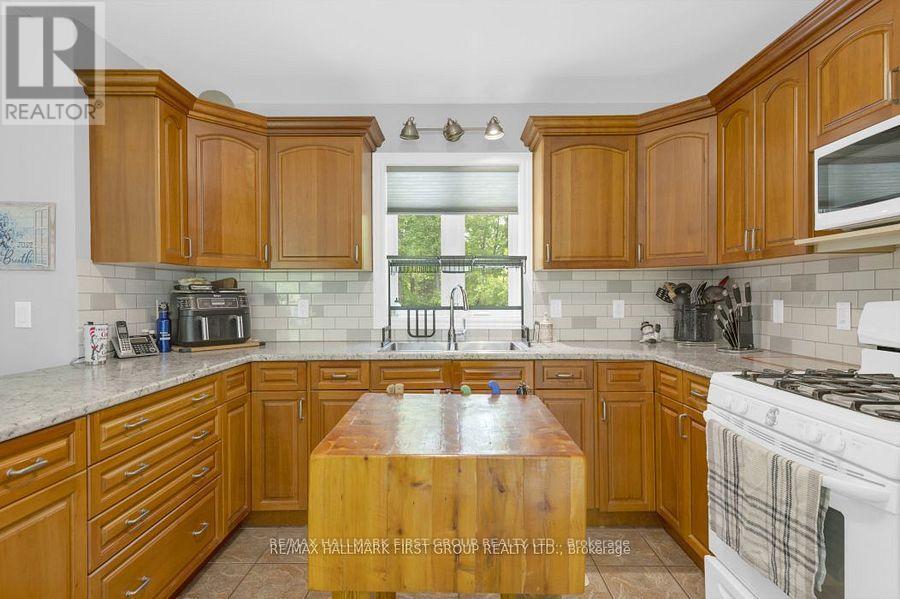 1571 Cordova Road, Marmora And Lake (Marmora Ward), ON - Indoor Photo Showing Kitchen