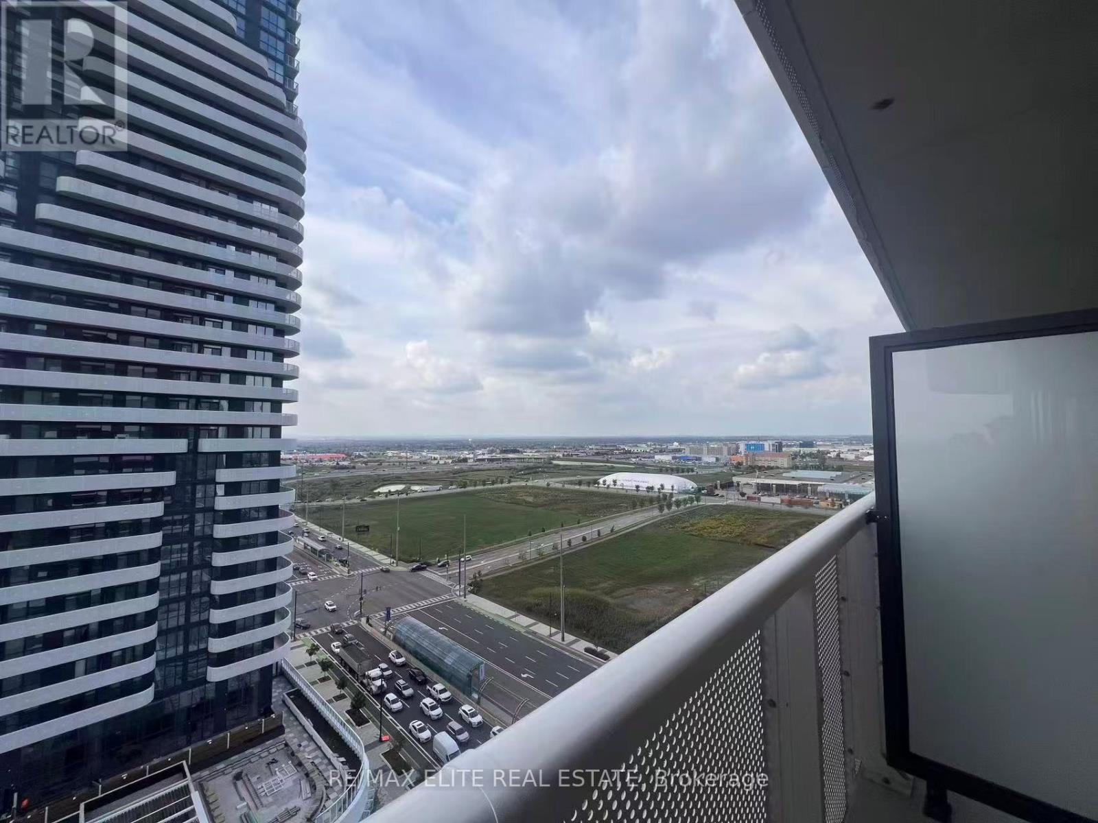 1715 - 8 Interchange Way, Vaughan, ON - Outdoor With Balcony