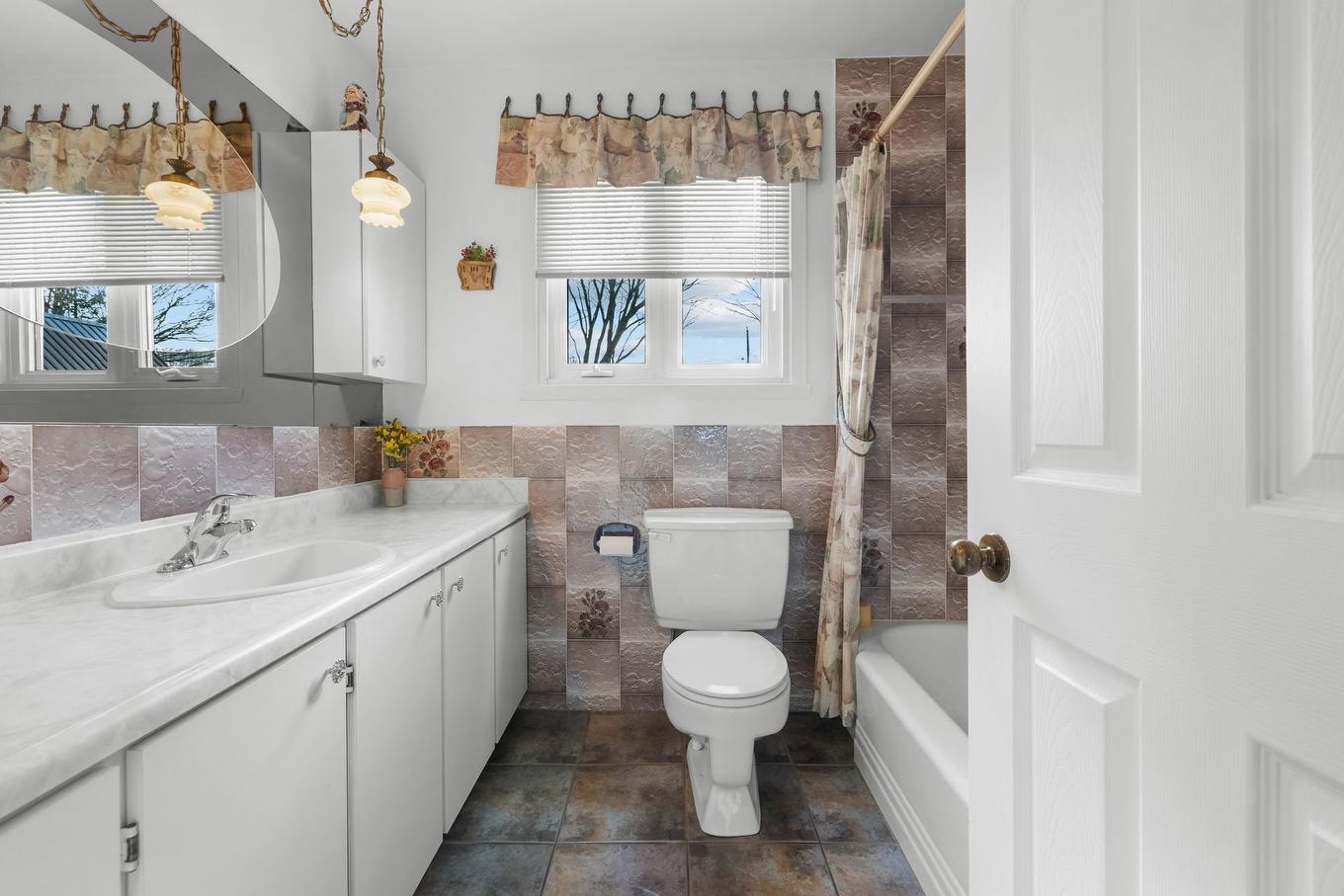 Salle de bains - 1313 Rue Des Frênes, Lévis (Les Chutes-De-La-Chaudière-Ouest), QC - Indoor Photo Showing Bathroom