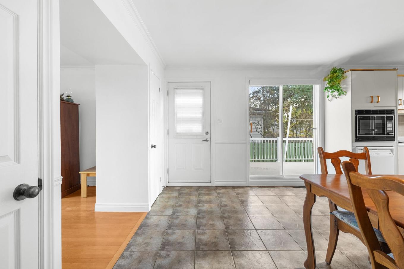 Hall d'entrée/Vestibule - 1313 Rue Des Frênes, Lévis (Les Chutes-De-La-Chaudière-Ouest), QC - Indoor Photo Showing Other Room