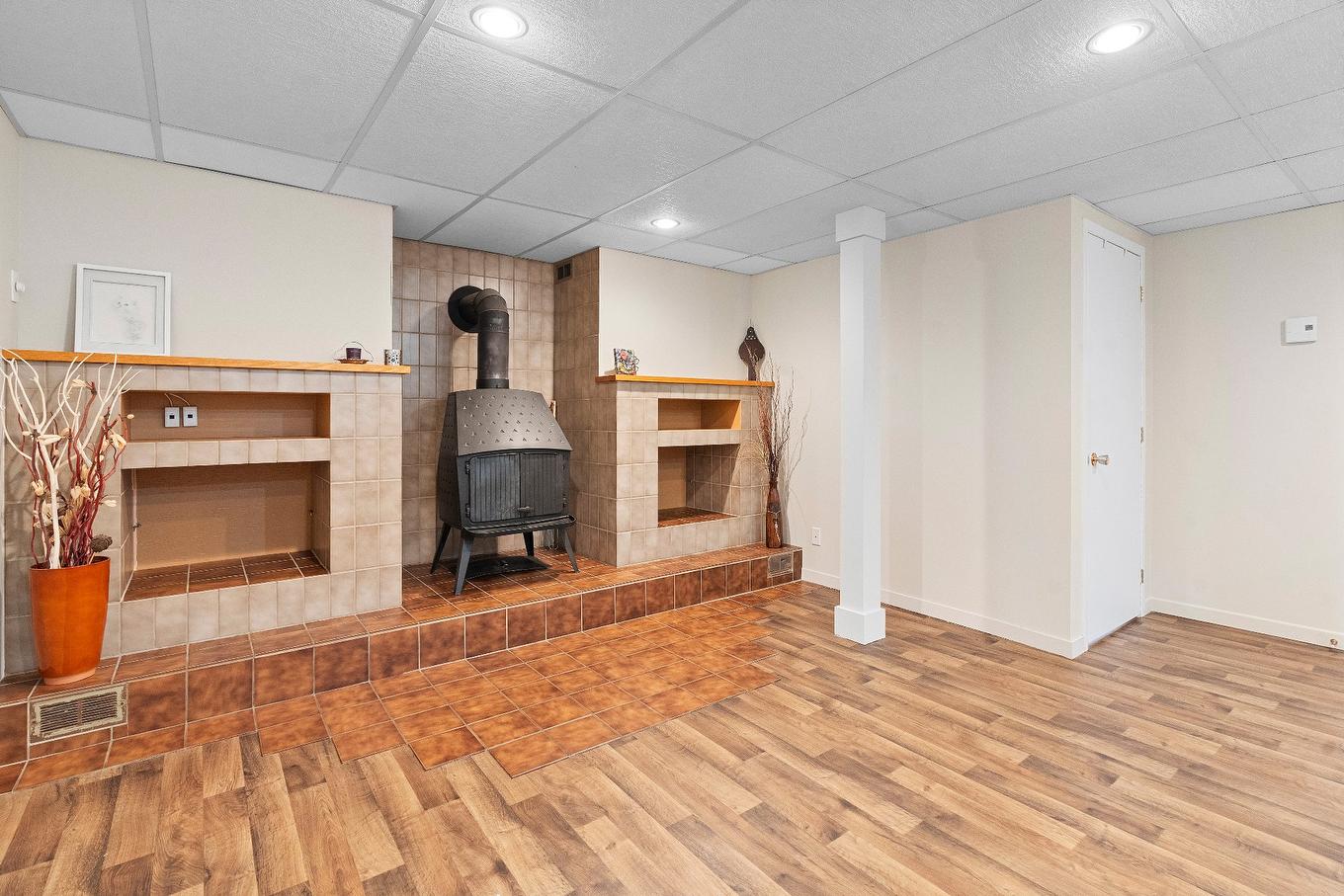 Salle familiale - 321 Rue De Nancy, Lévis (Les Chutes-De-La-Chaudière-Ouest), QC - Indoor Photo Showing Other Room