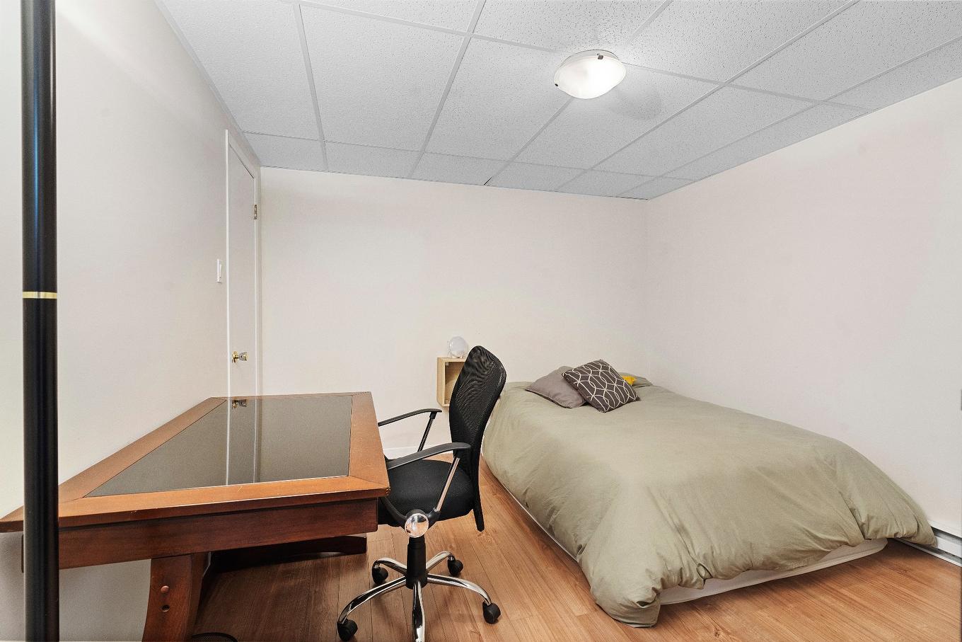 Bureau - 321 Rue De Nancy, Lévis (Les Chutes-De-La-Chaudière-Ouest), QC - Indoor Photo Showing Bedroom