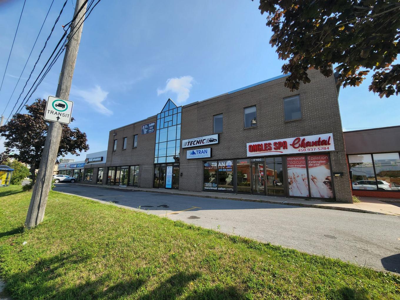 Frontage - 204-5785 Boul. Des Laurentides, Laval (Auteuil), QC - Outdoor