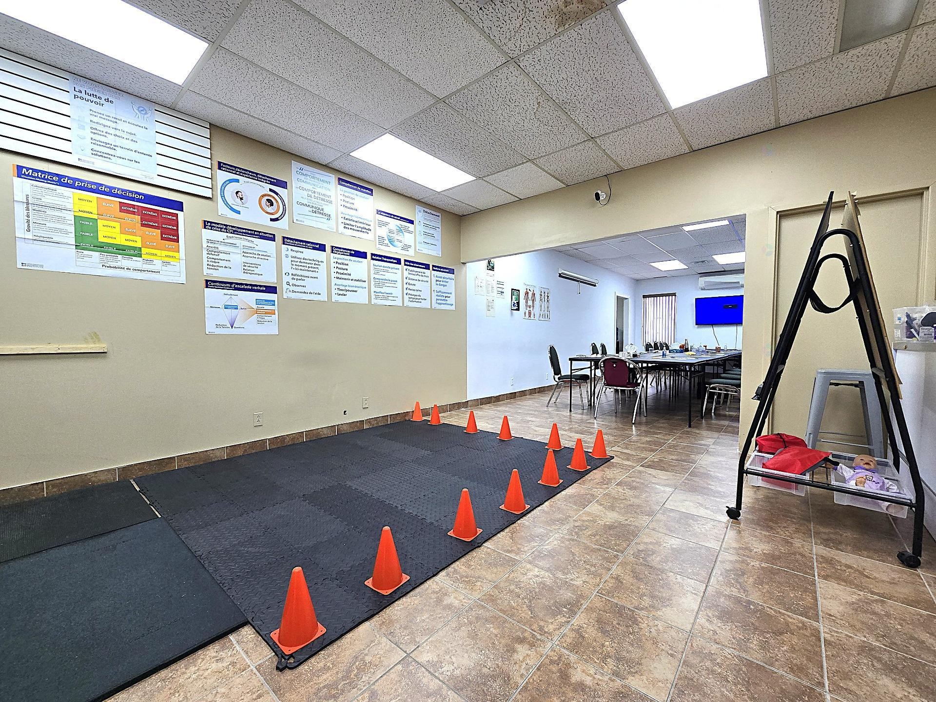 Interior - 202-5785 Boul. Des Laurentides, Laval (Auteuil), QC - Indoor Photo Showing Basement