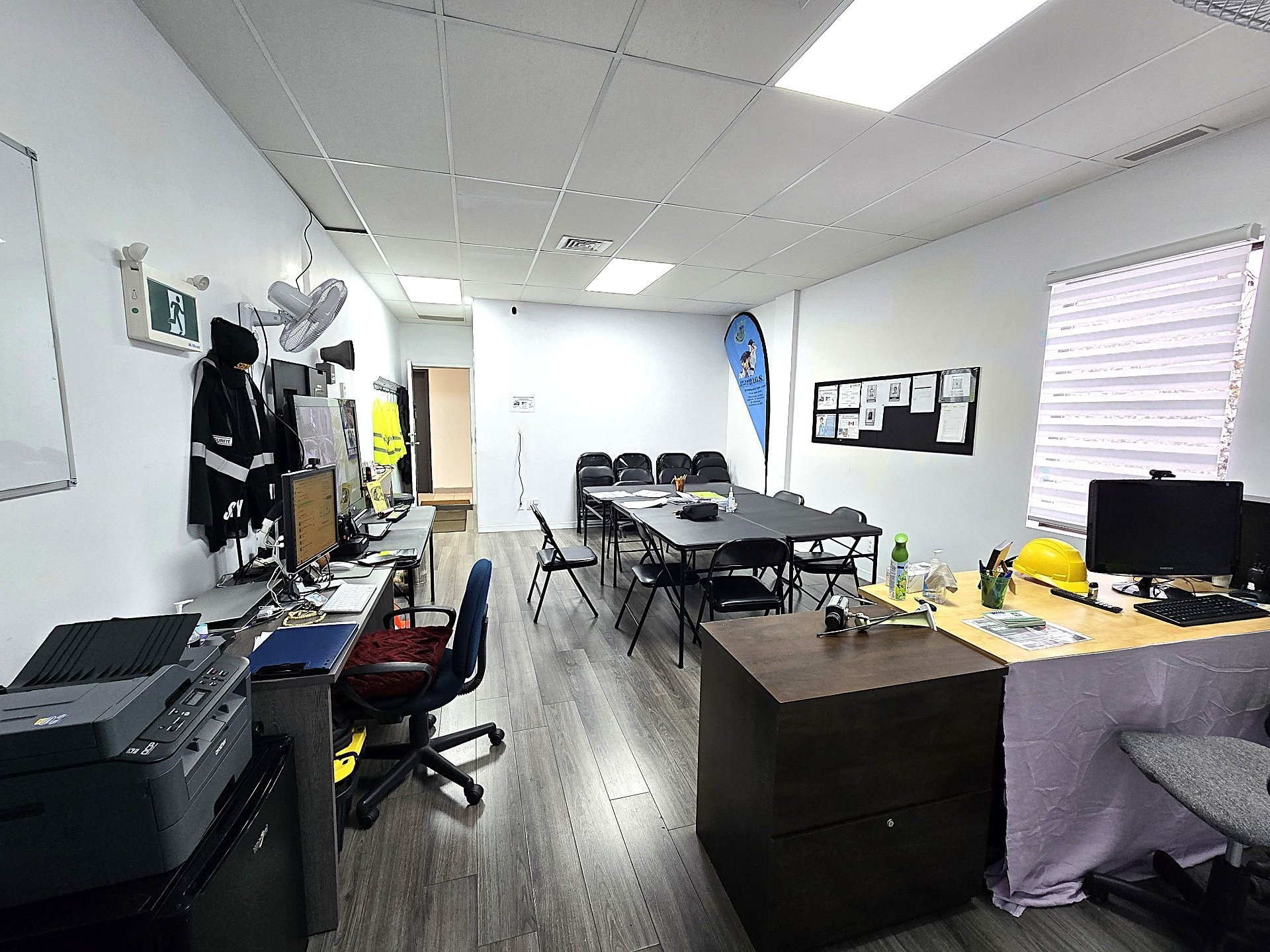 Bureau - 202-206-5785 Boul. Des Laurentides, Laval (Auteuil), QC - Indoor Photo Showing Office