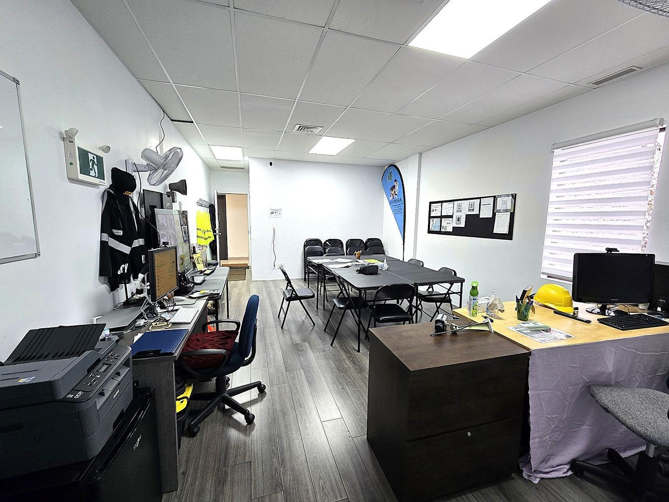 Bureau - 202-206-5785 Boul. Des Laurentides, Laval (Auteuil), QC - Indoor Photo Showing Office