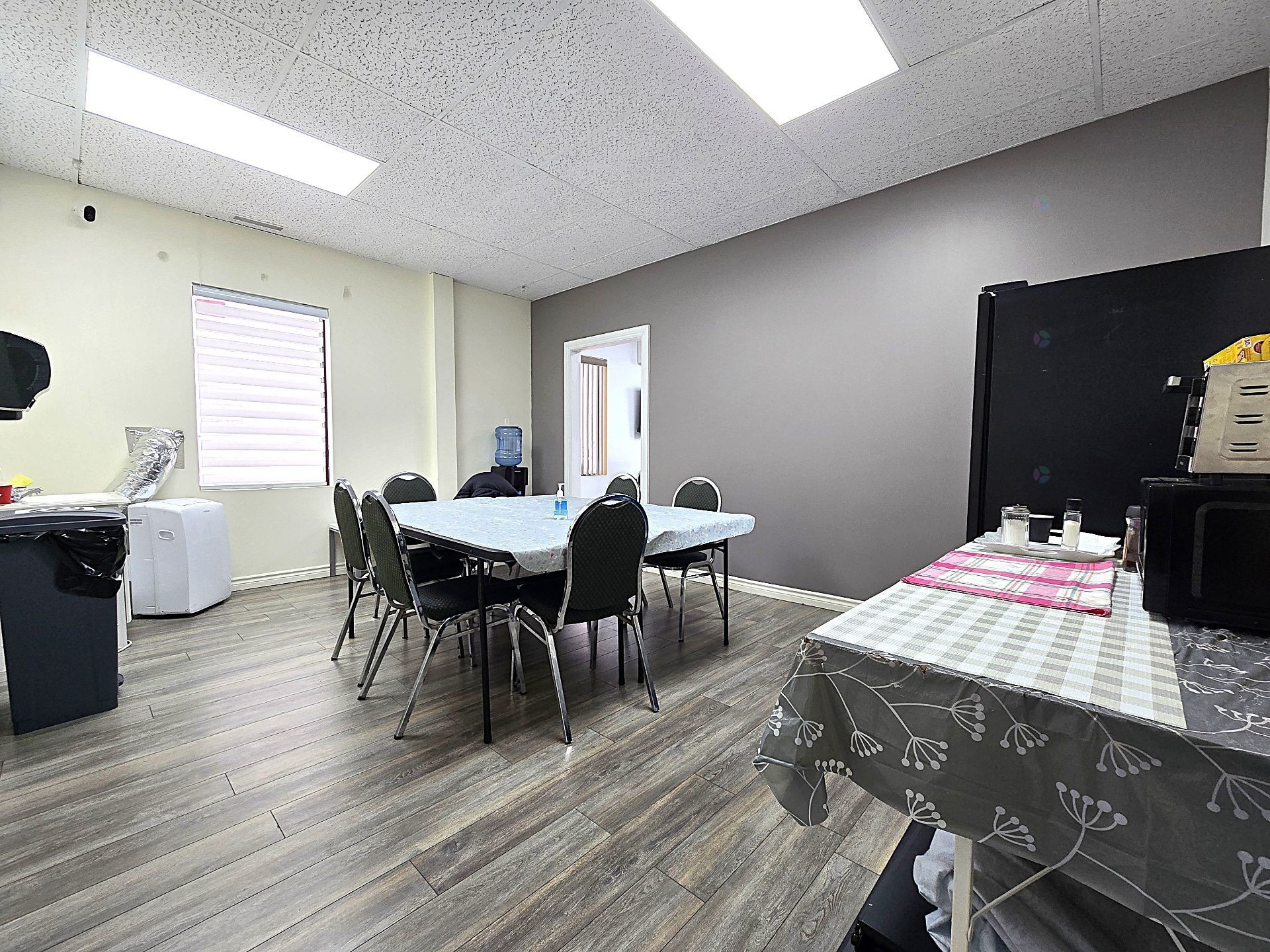 Cuisine - 202-206-5785 Boul. Des Laurentides, Laval (Auteuil), QC - Indoor Photo Showing Dining Room