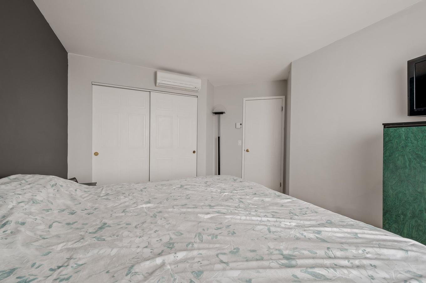 Primary bedroom - 333-3414 Boul. Albert-Chrétien, Québec (Beauport), QC - Indoor Photo Showing Bedroom