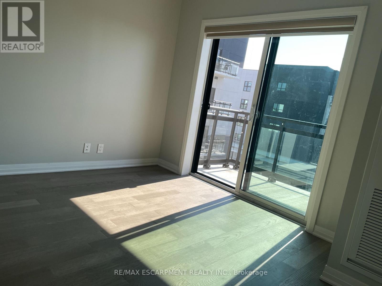 502 - 102 Grovewood Common, Oakville, ON - Indoor Photo Showing Other Room