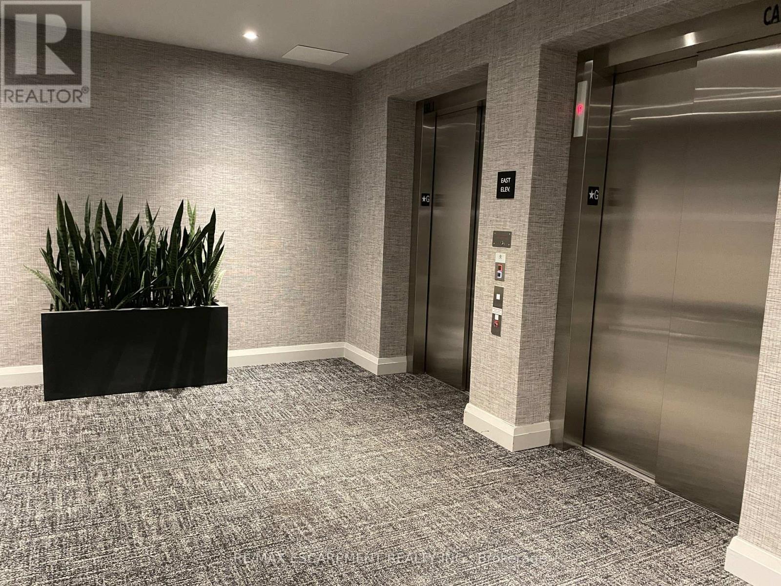 502 - 102 Grovewood Common, Oakville, ON - Indoor Photo Showing Other Room