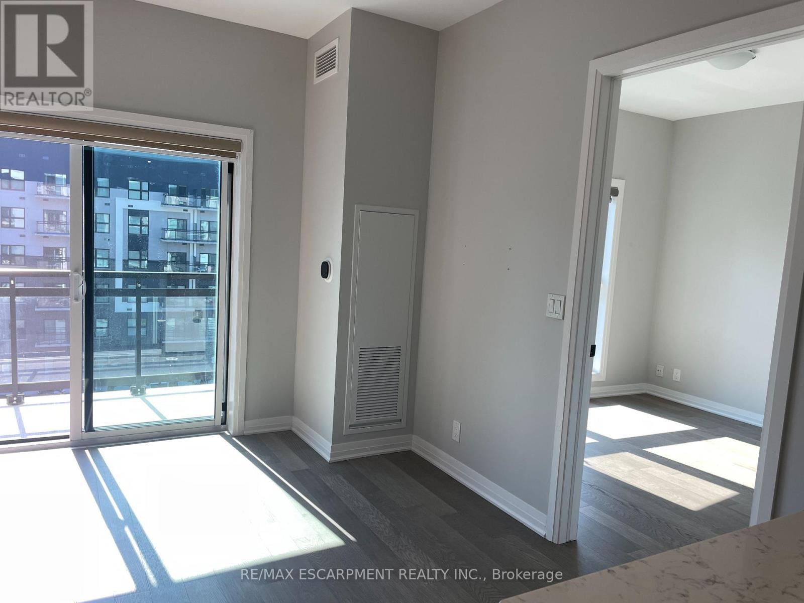 502 - 102 Grovewood Common, Oakville, ON - Indoor Photo Showing Other Room