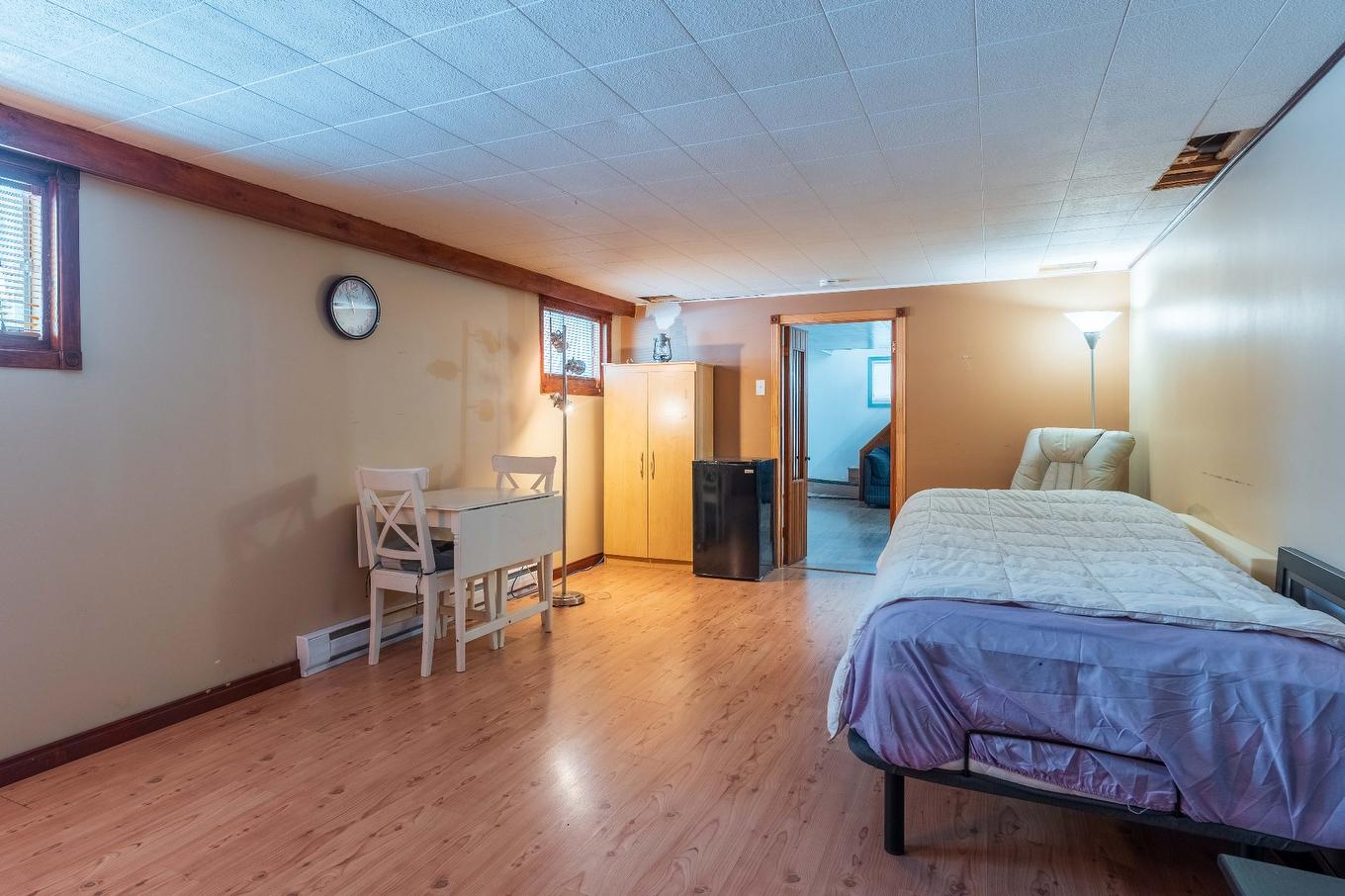 Chambre à coucher - 73 Rue Mercier, Québec (Beauport), QC - Indoor Photo Showing Bedroom