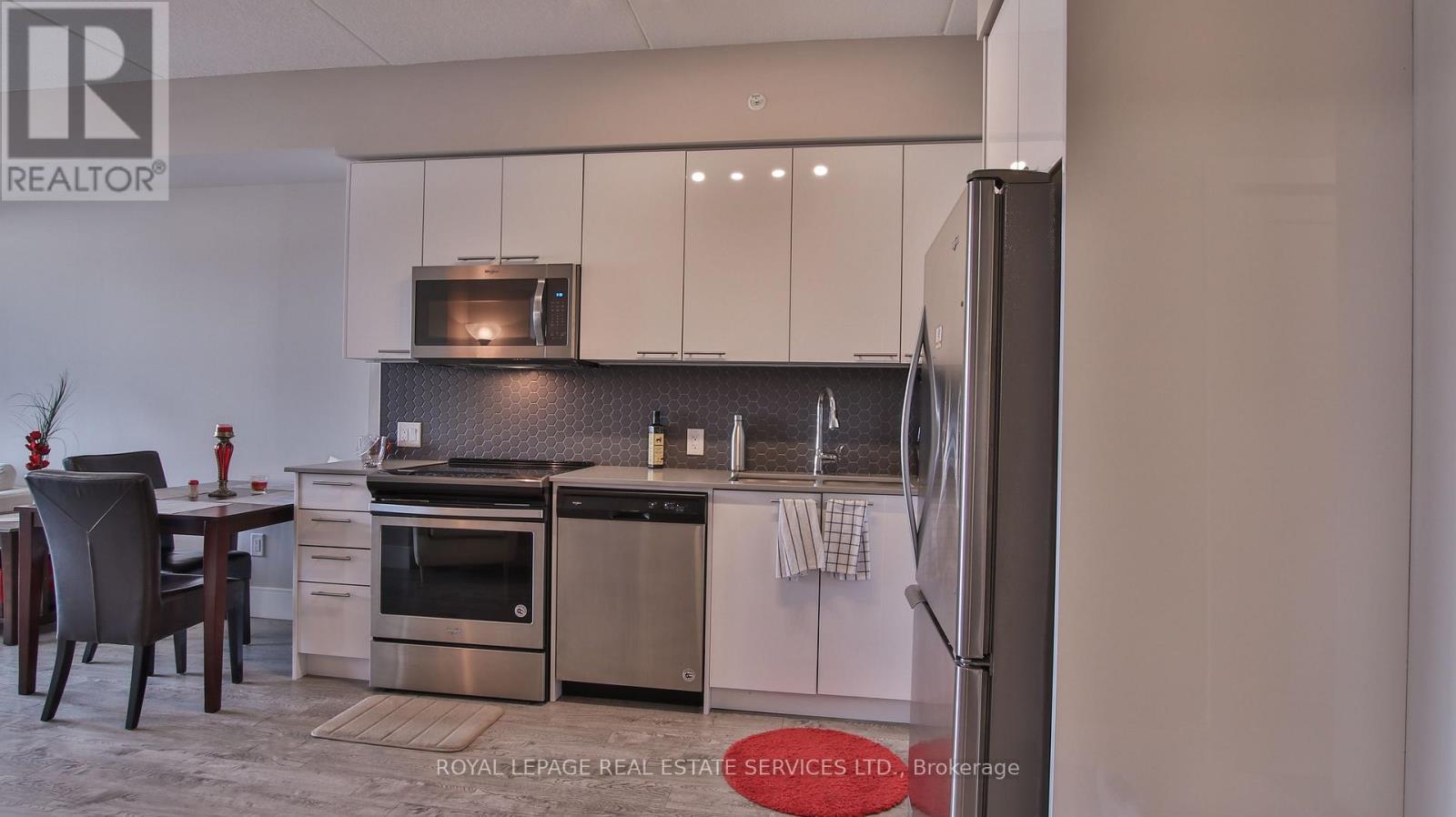 518 - 15 Prince Albert Boulevard, Kitchener, ON - Indoor Photo Showing Kitchen