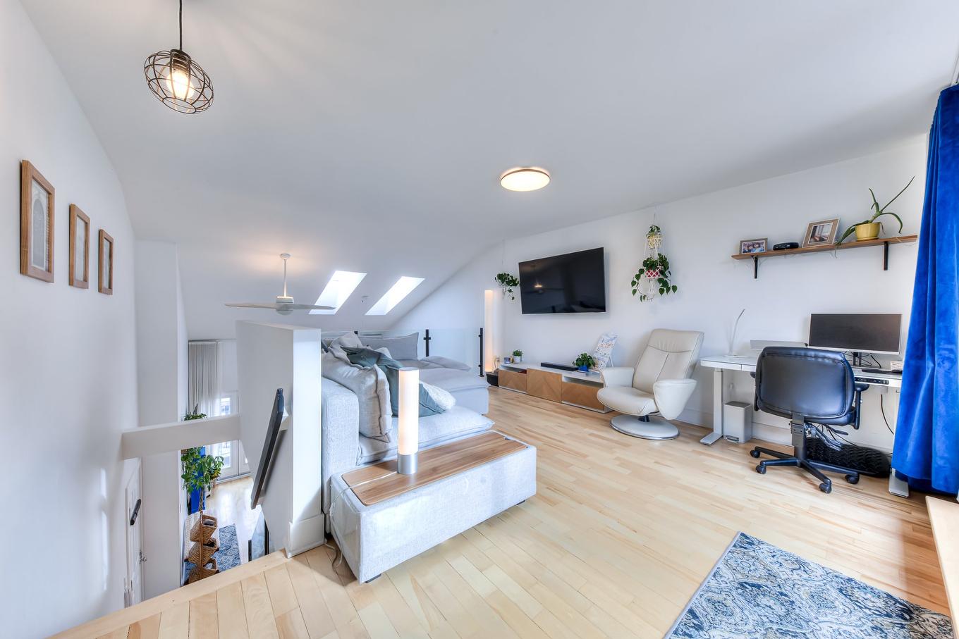 Mezzanine - 7-1240 Rue Montcalm, Montréal (Ville-Marie), QC - Indoor