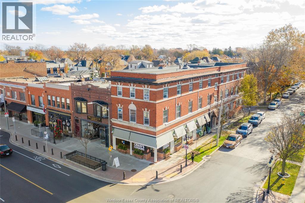 1701 Wyandotte, Windsor, ON