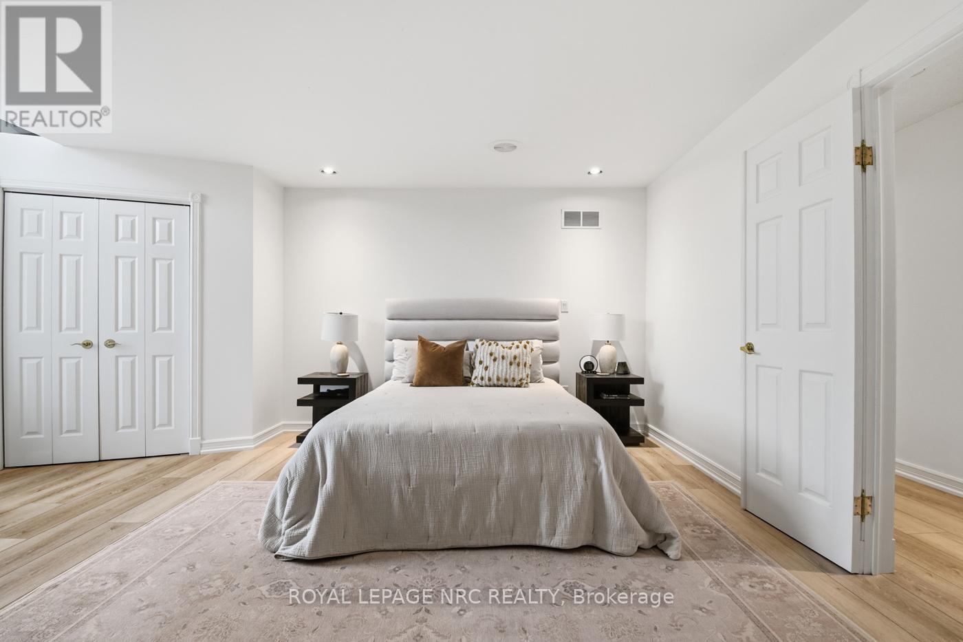 12 Fuller Crescent, Thorold (Confederation Heights), ON - Indoor Photo Showing Bedroom