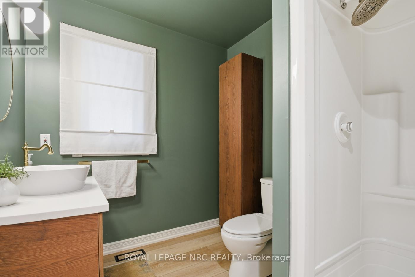 12 Fuller Crescent, Thorold (Confederation Heights), ON - Indoor Photo Showing Bathroom
