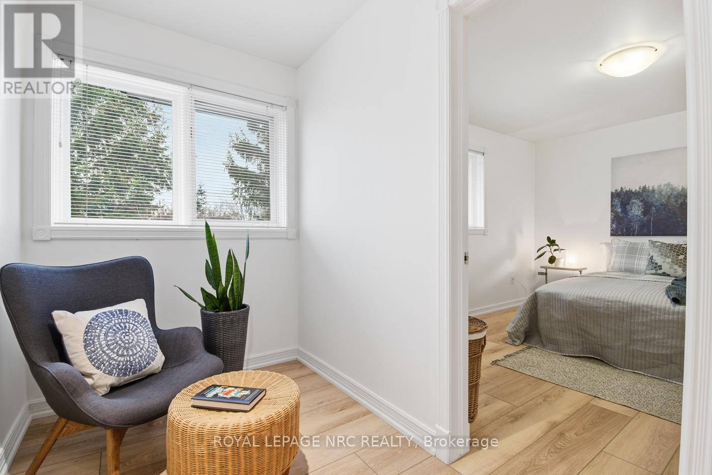 12 Fuller Crescent, Thorold (Confederation Heights), ON - Indoor