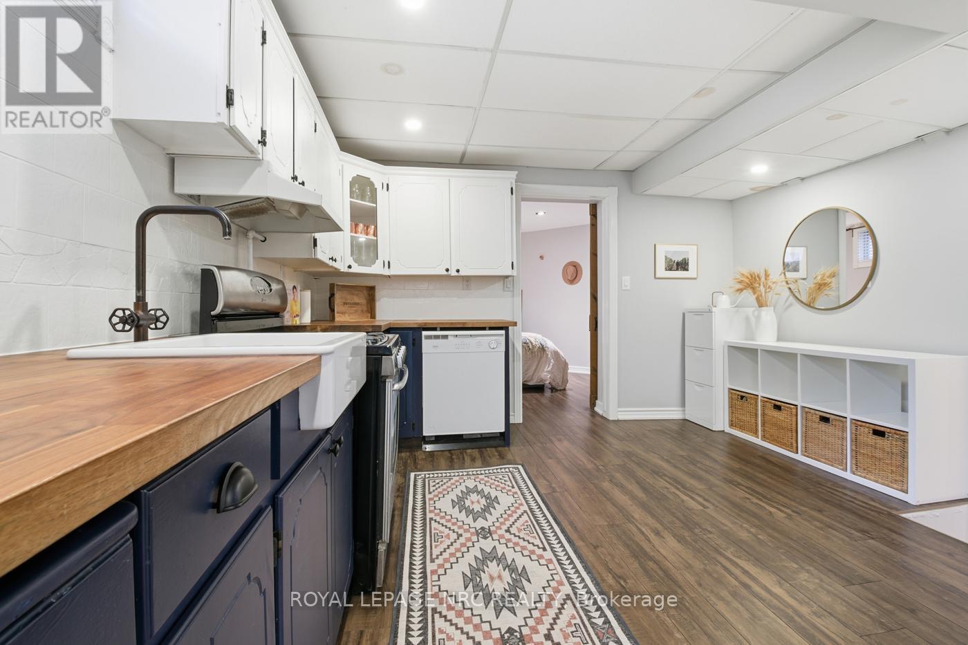 12 Fuller Crescent, Thorold (Confederation Heights), ON - Indoor Photo Showing Kitchen