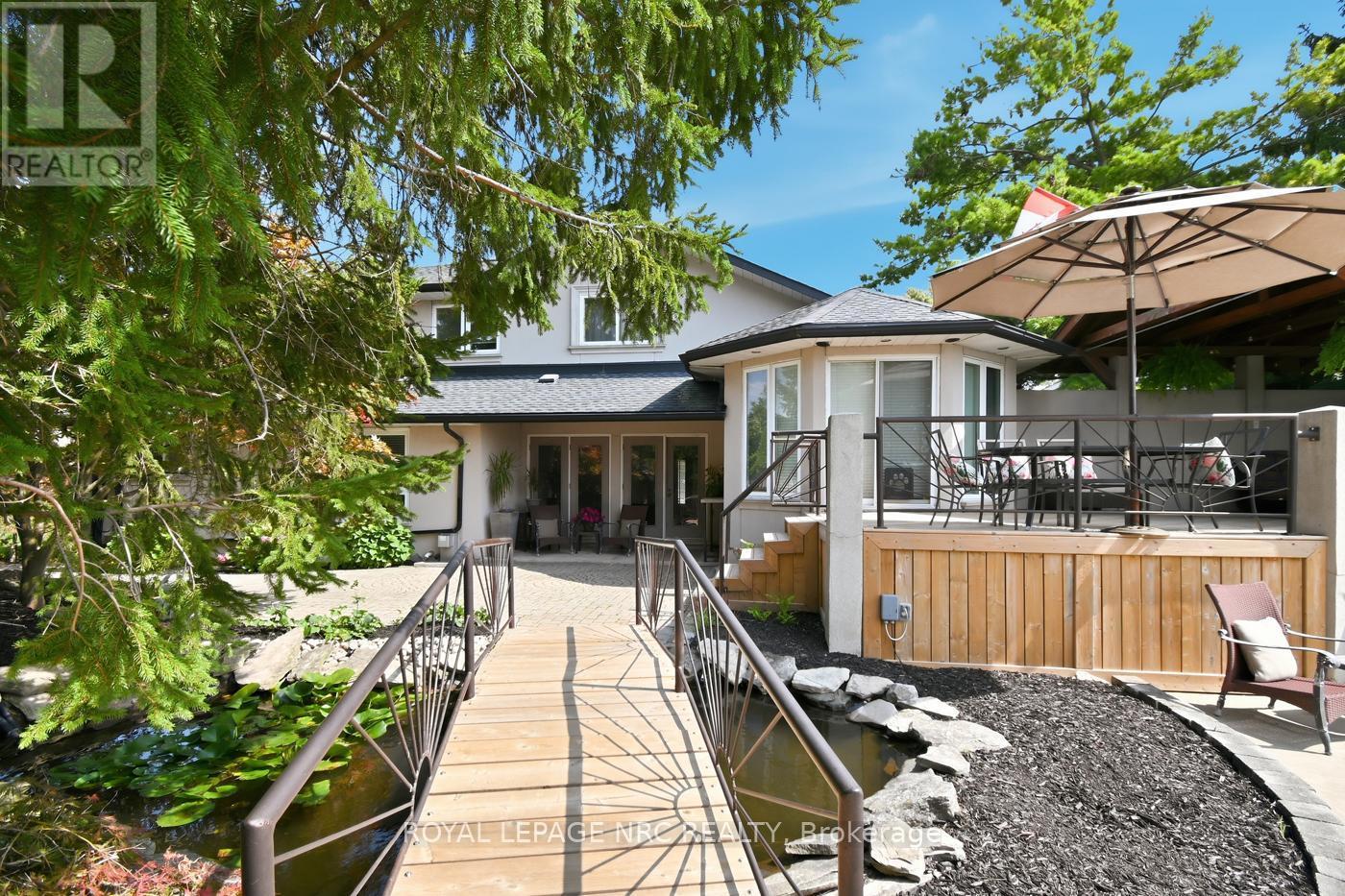 12 Fuller Crescent, Thorold (Confederation Heights), ON - Outdoor With Deck Patio Veranda