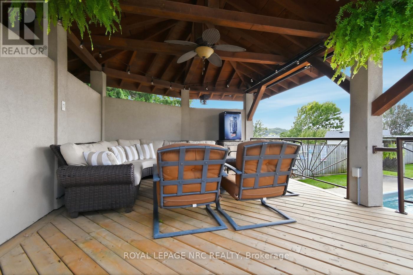 12 Fuller Crescent, Thorold (Confederation Heights), ON - Outdoor With Deck Patio Veranda With Exterior