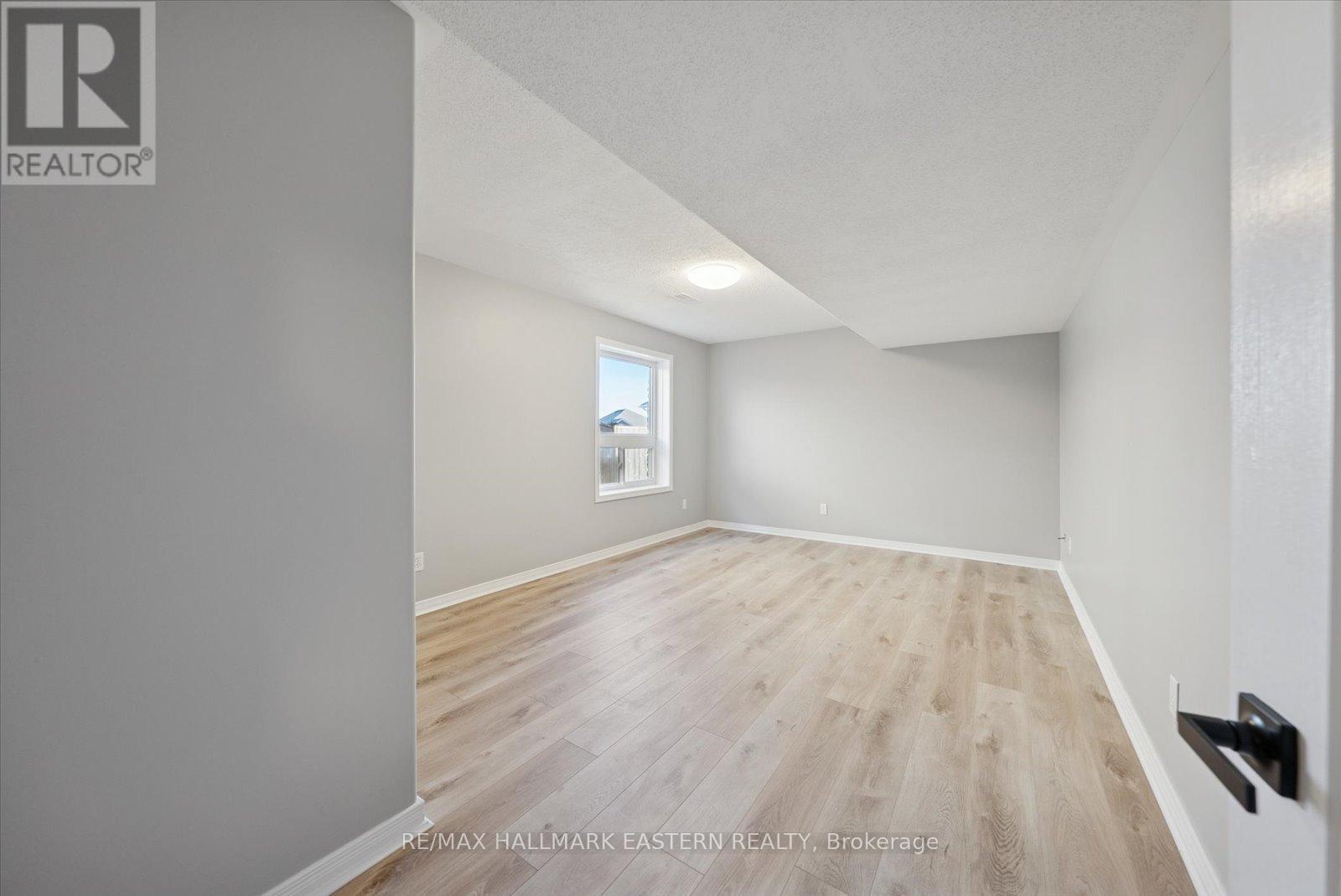 2431 Marsdale Drive, Peterborough (Ashburnham Ward 4), ON - Indoor Photo Showing Other Room
