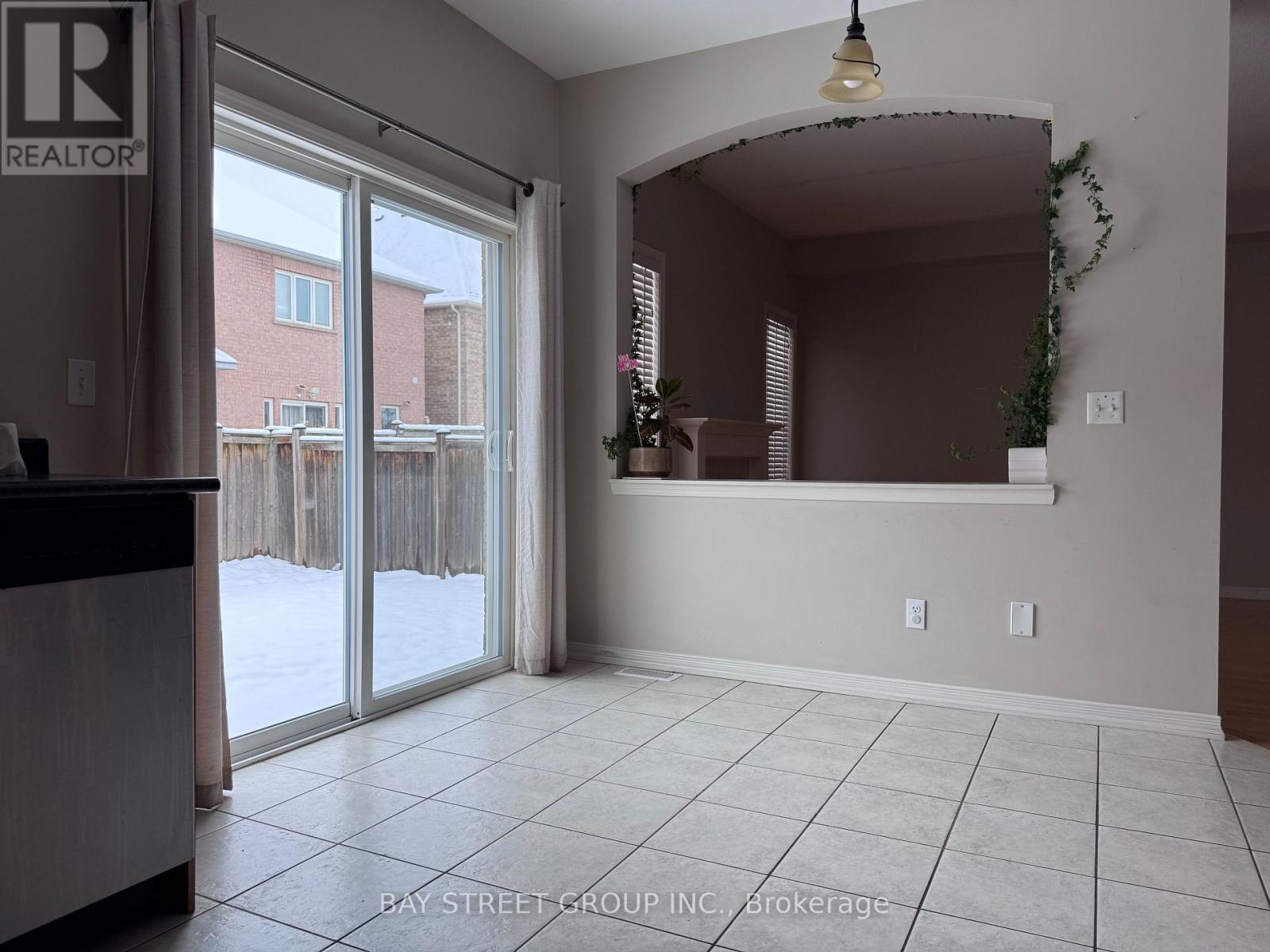 3196 Tim Dobbie Drive, Burlington, ON - Indoor Photo Showing Other Room