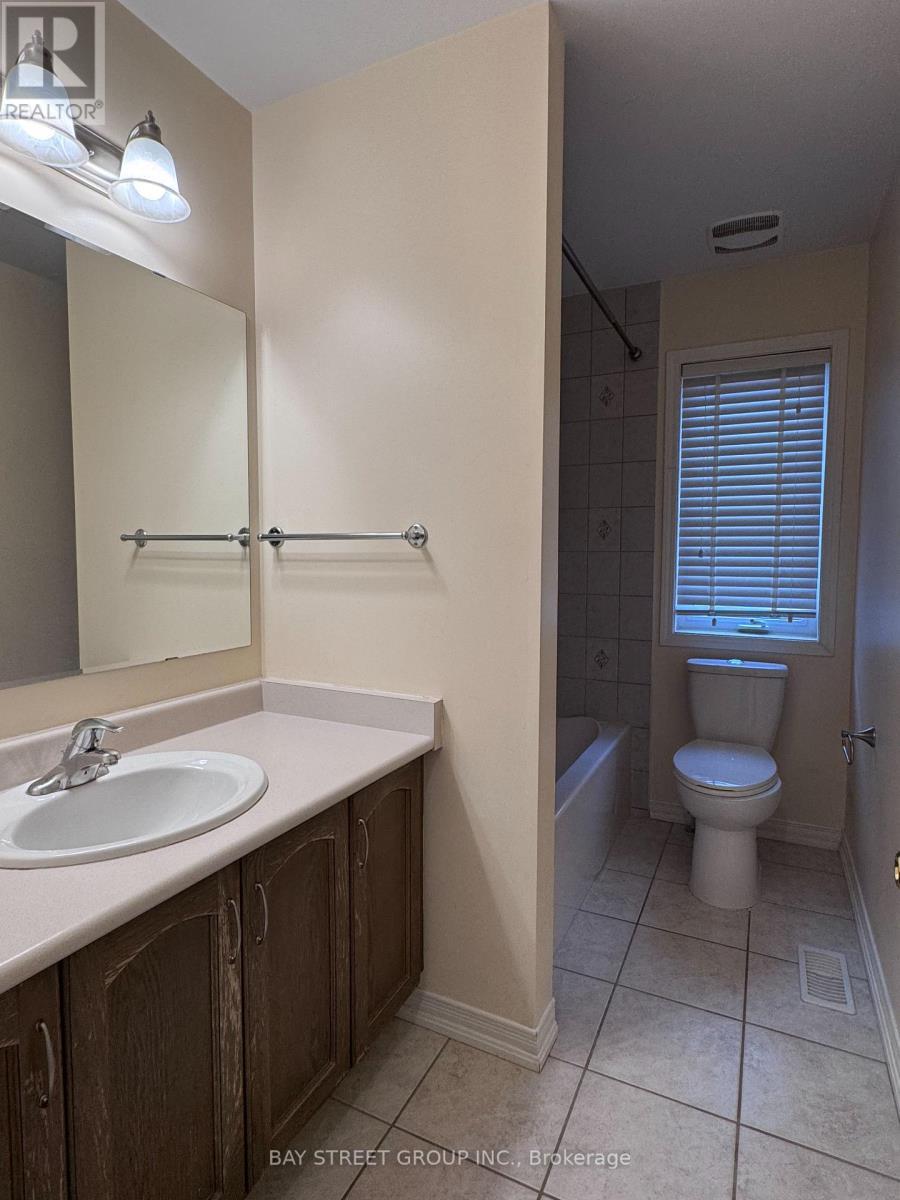 3196 Tim Dobbie Drive, Burlington, ON - Indoor Photo Showing Bathroom