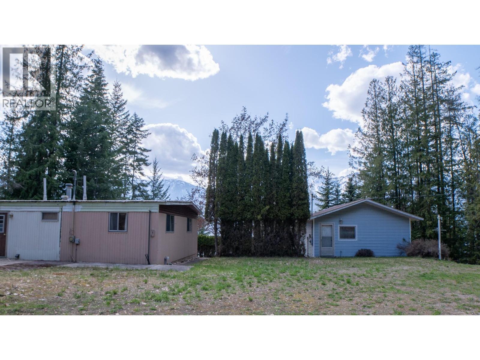 12830 3A Highway, Boswell, BC