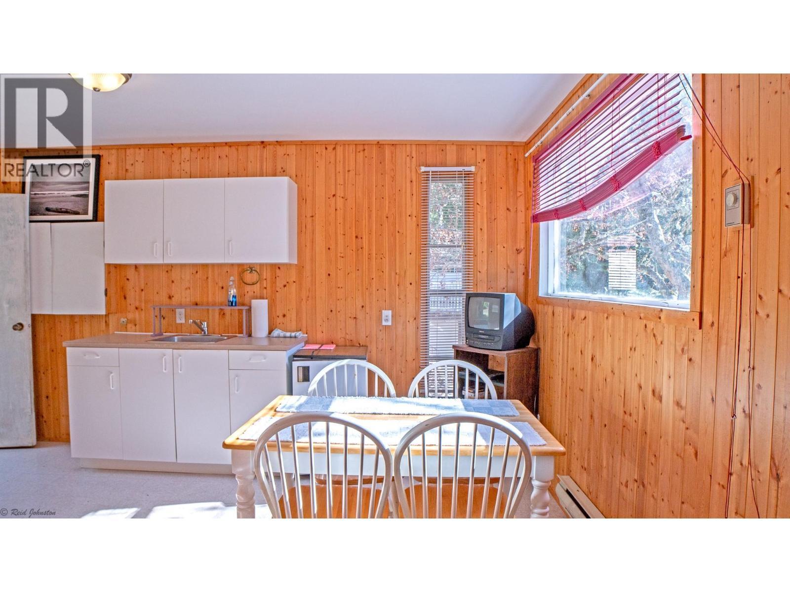 12830 3A Highway, Boswell, BC