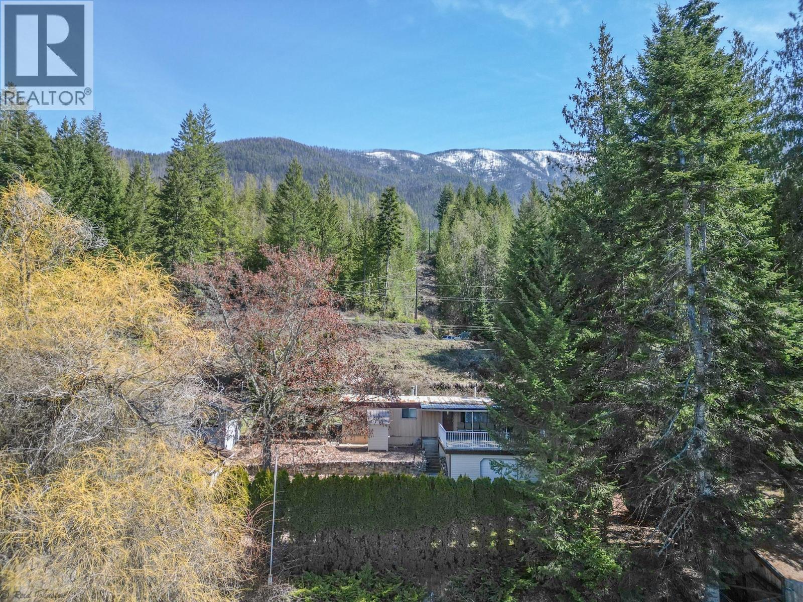 12830 3A Highway, Boswell, BC