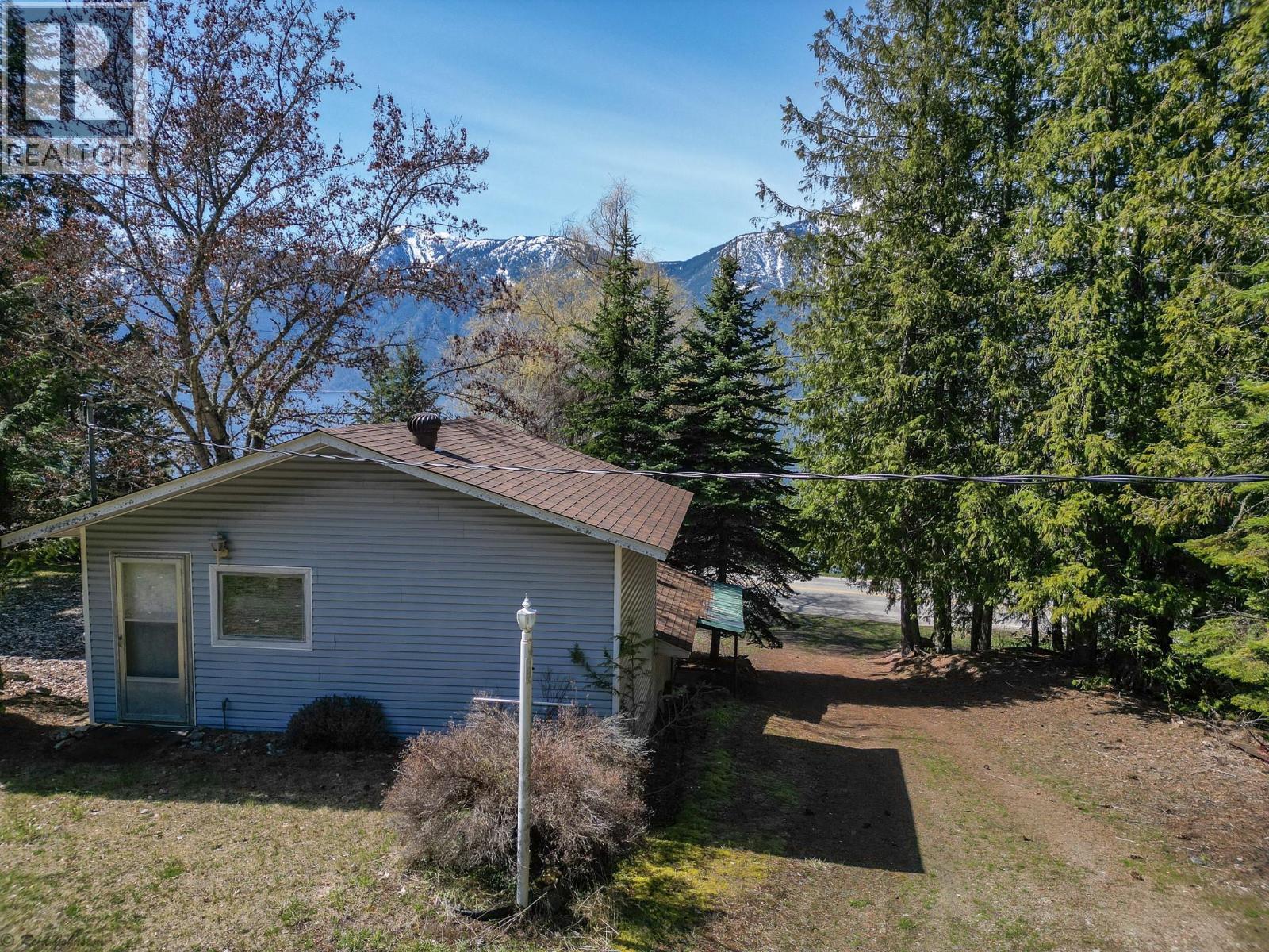 12830 3A Highway, Boswell, BC