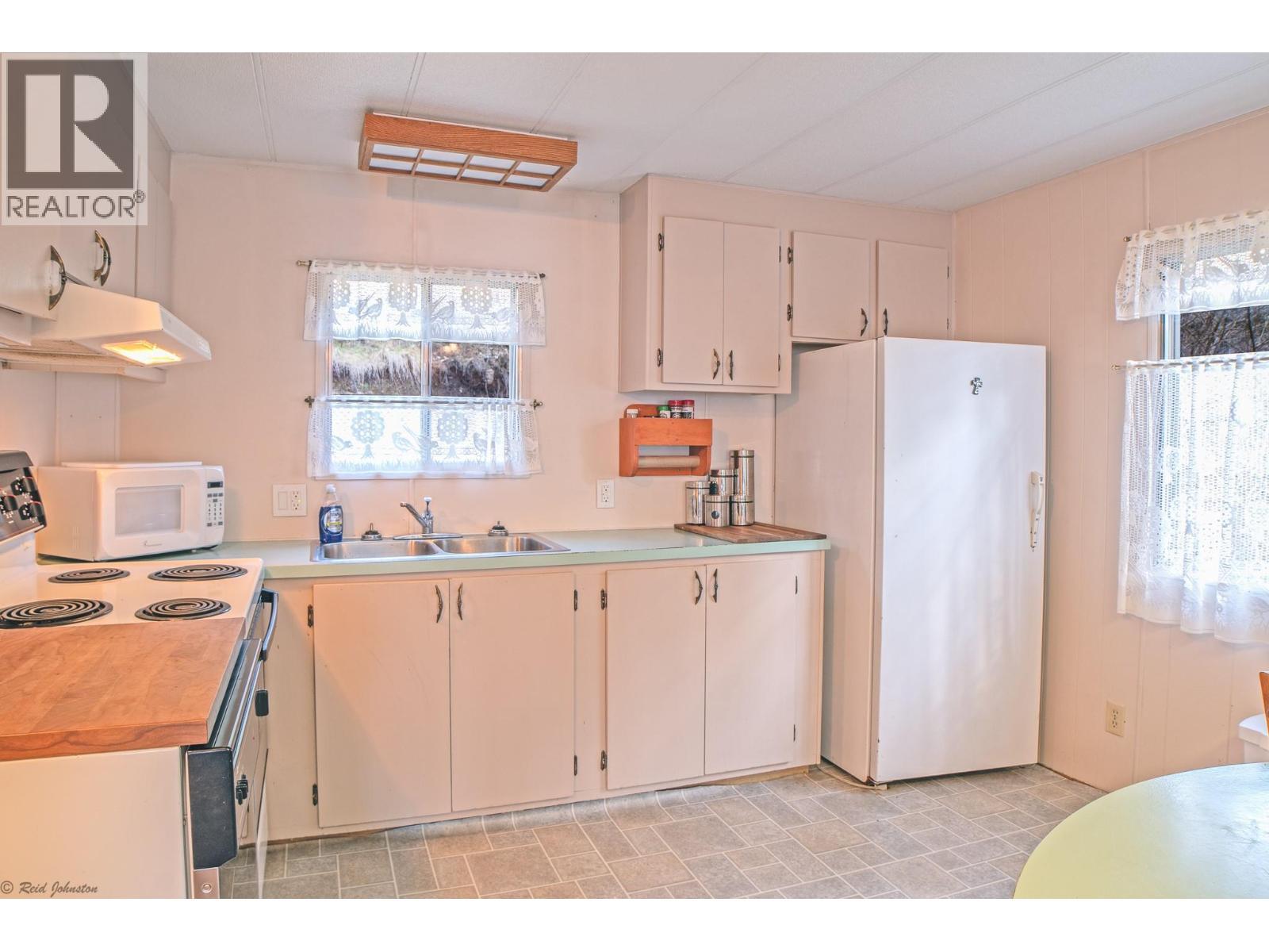 12830 3A Highway, Boswell, BC