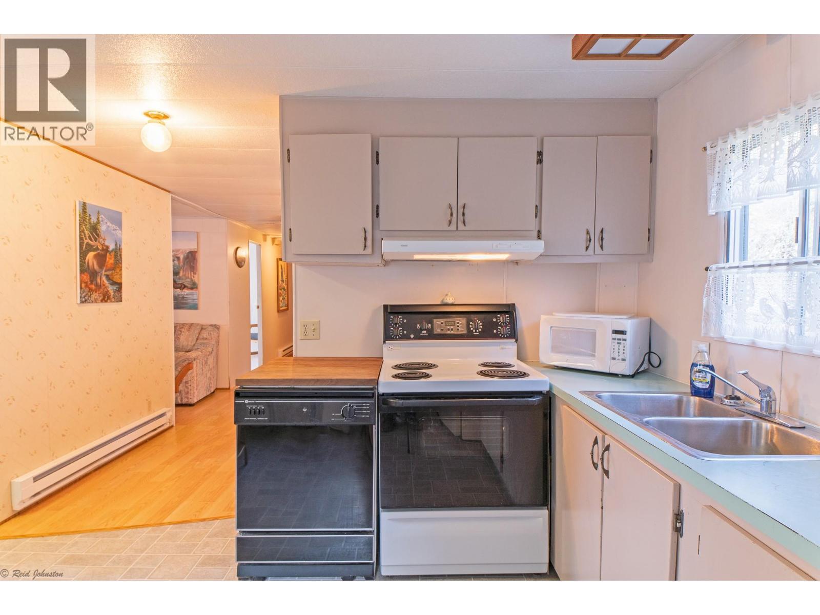 12830 3A Highway, Boswell, BC