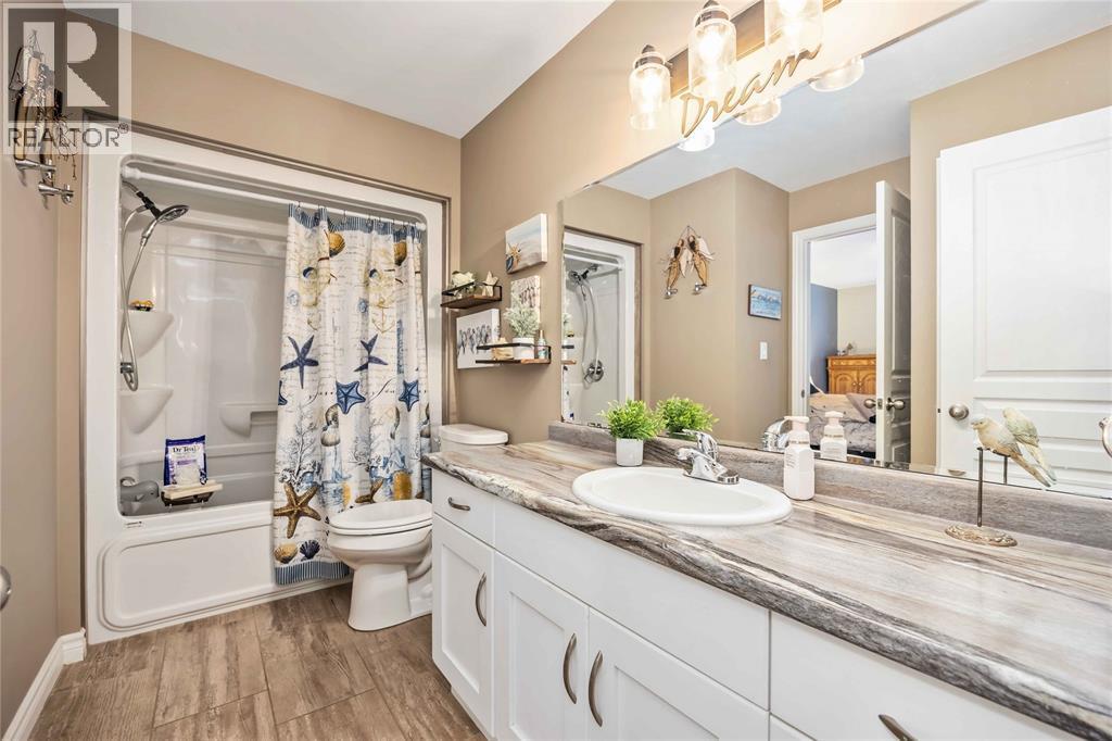 318 Citation Circle, St Clair, ON - Indoor Photo Showing Bathroom