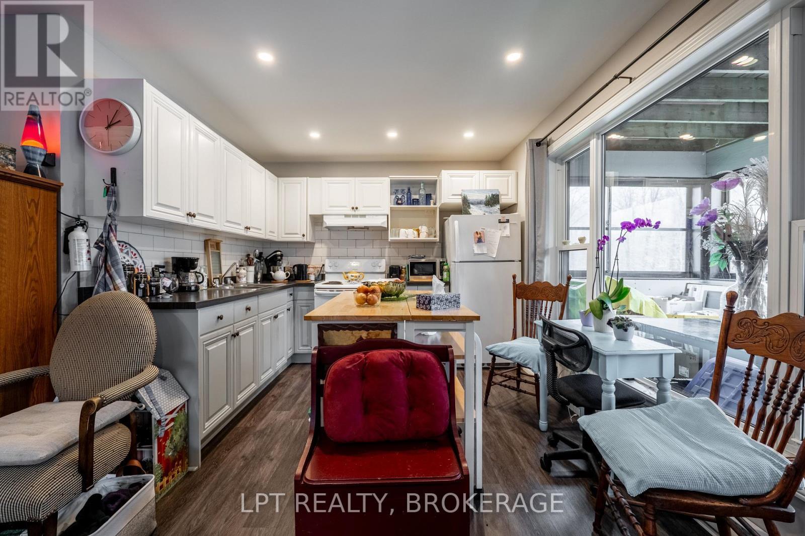 Middle Unit - 1857 Crow Lake Road, Frontenac (Frontenac Centre), ON - Indoor