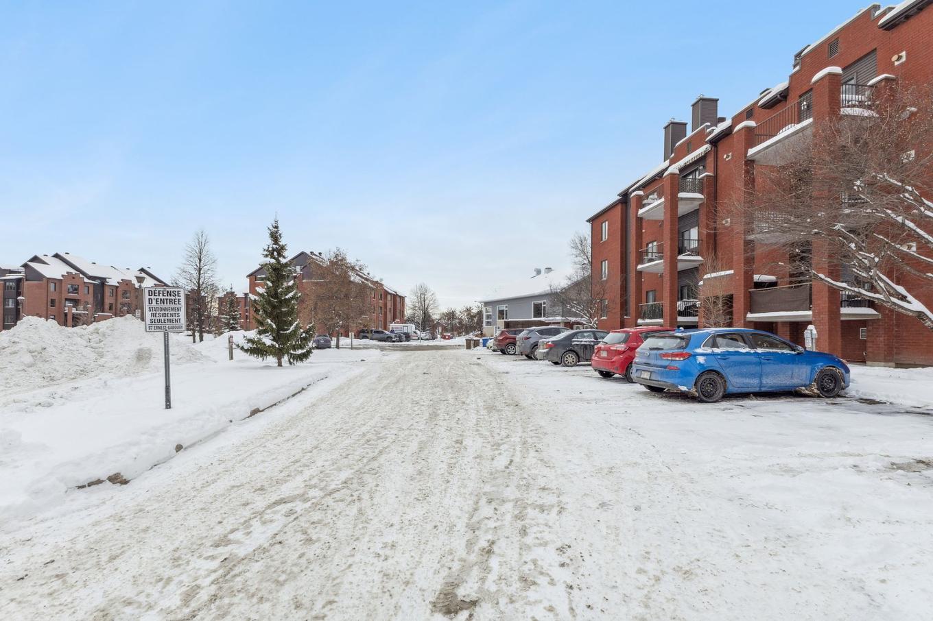 Parking - 101-97 Rue Ernest-Gaboury, Gatineau (Gatineau), QC - Outdoor