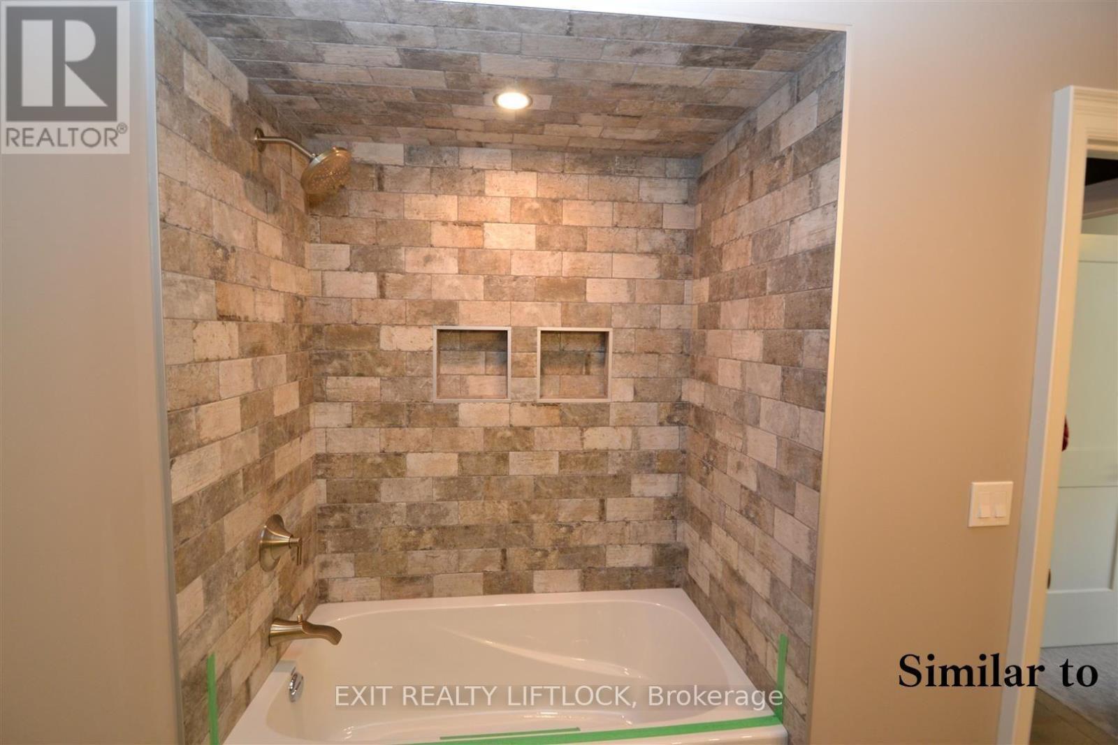 1918 Davenport Road, Cavan Monaghan (Cavan Twp), ON - Indoor Photo Showing Bathroom