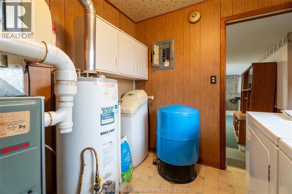 13171 Base Line Road, Thamesville, ON - Indoor Photo Showing Basement