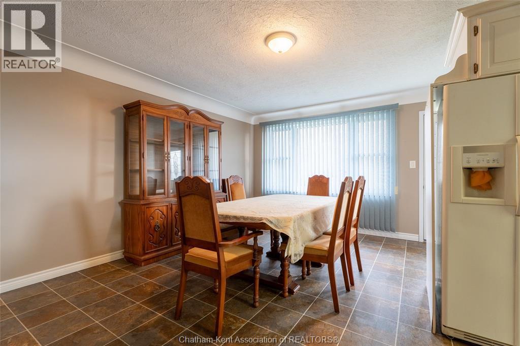 13171 Base Line Road, Thamesville, ON - Indoor Photo Showing Dining Room