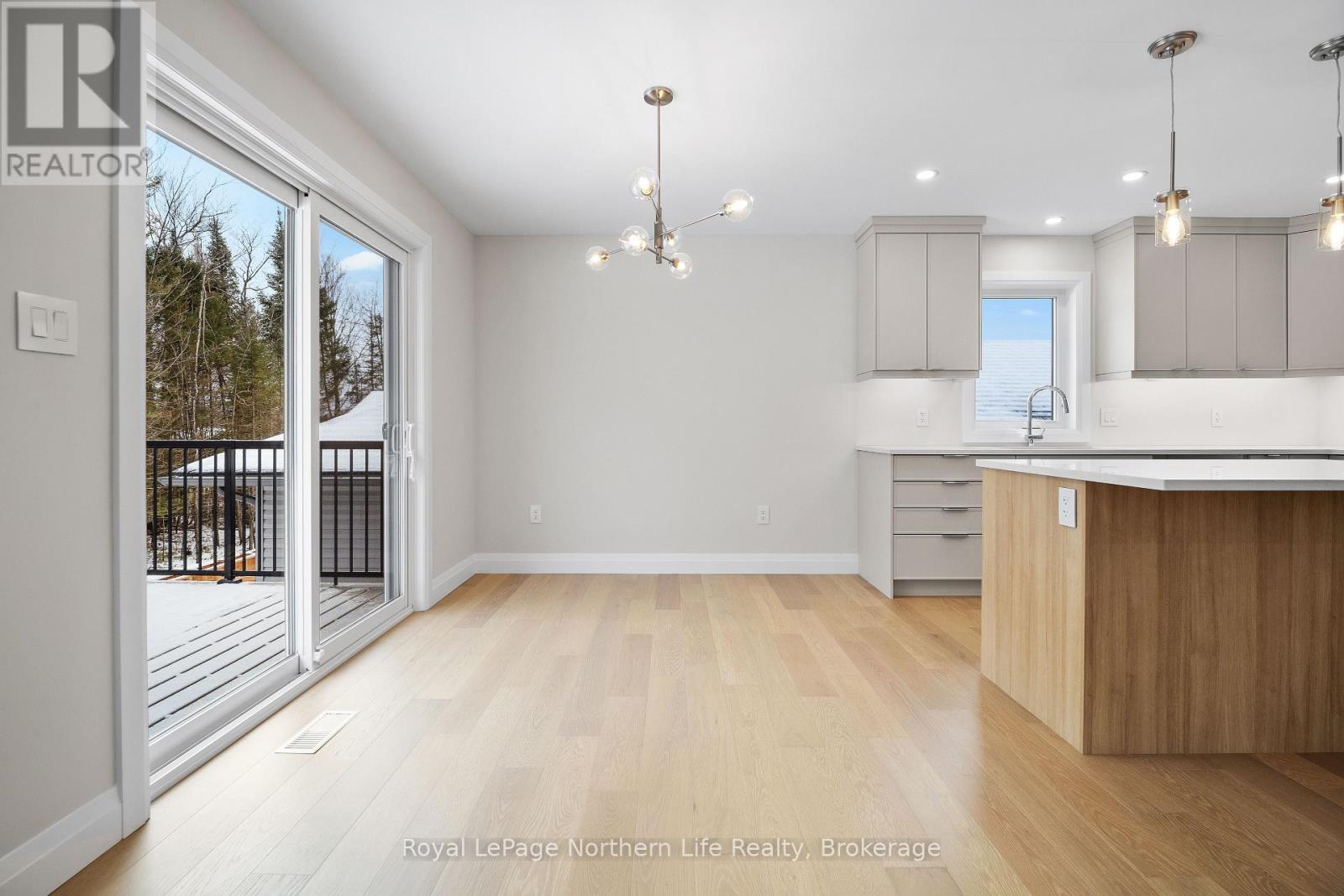 134 Andrew Avenue, North Bay (Airport), ON - Indoor Photo Showing Kitchen