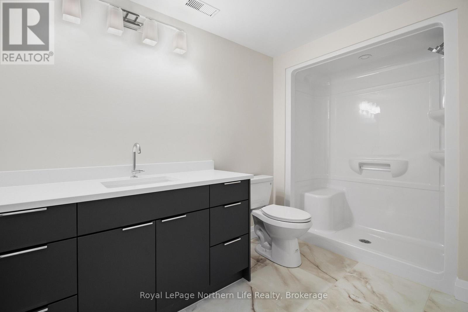 134 Andrew Avenue, North Bay (Airport), ON - Indoor Photo Showing Bathroom