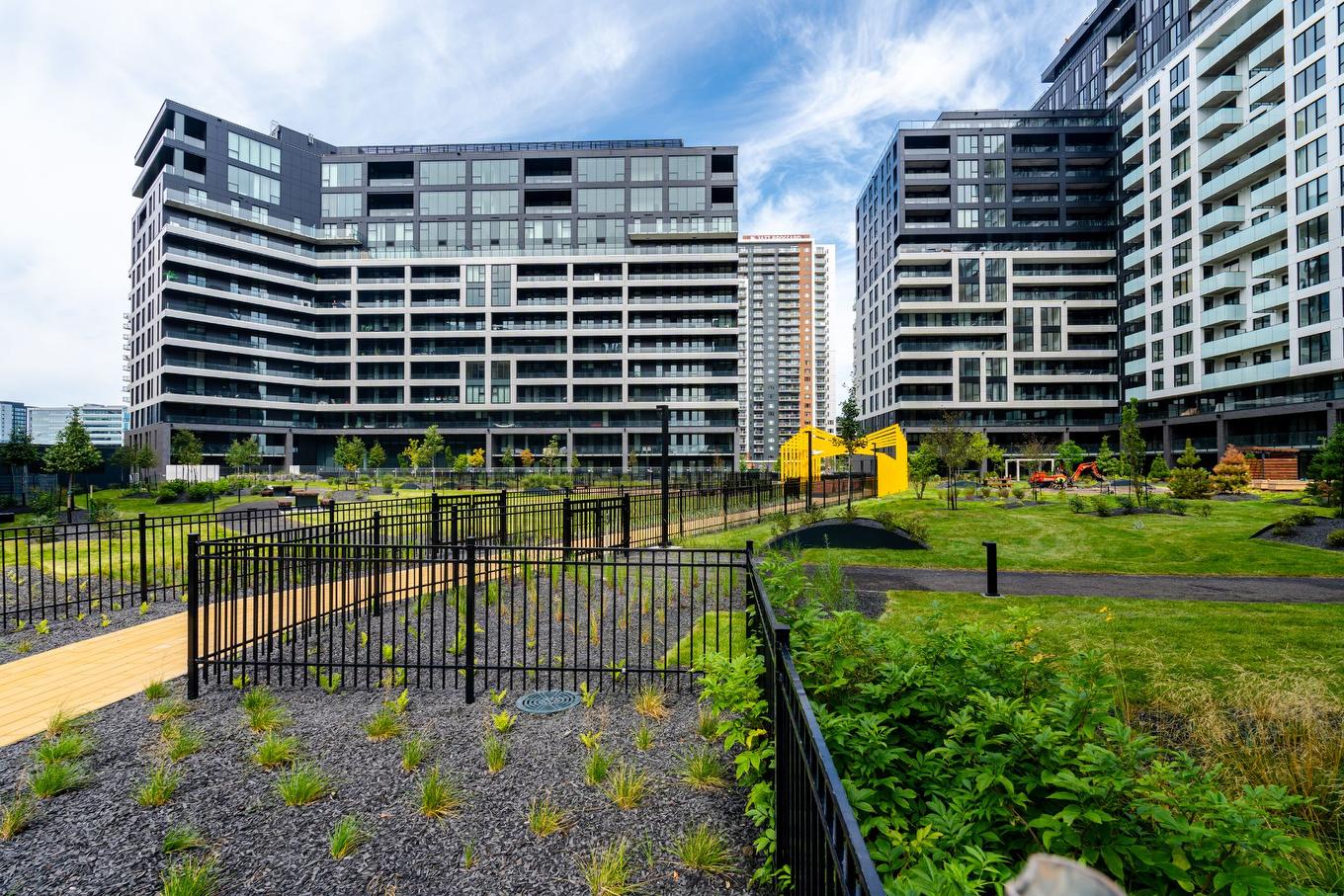 Nearby - 321-505 Rue De L'Escale, Brossard, QC - Outdoor With Facade