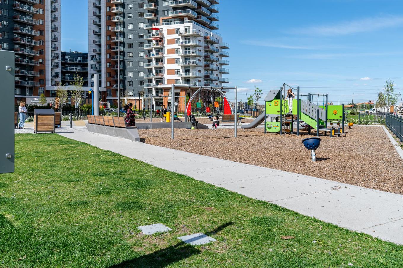 Nearby - 321-505 Rue De L'Escale, Brossard, QC - Outdoor With Facade